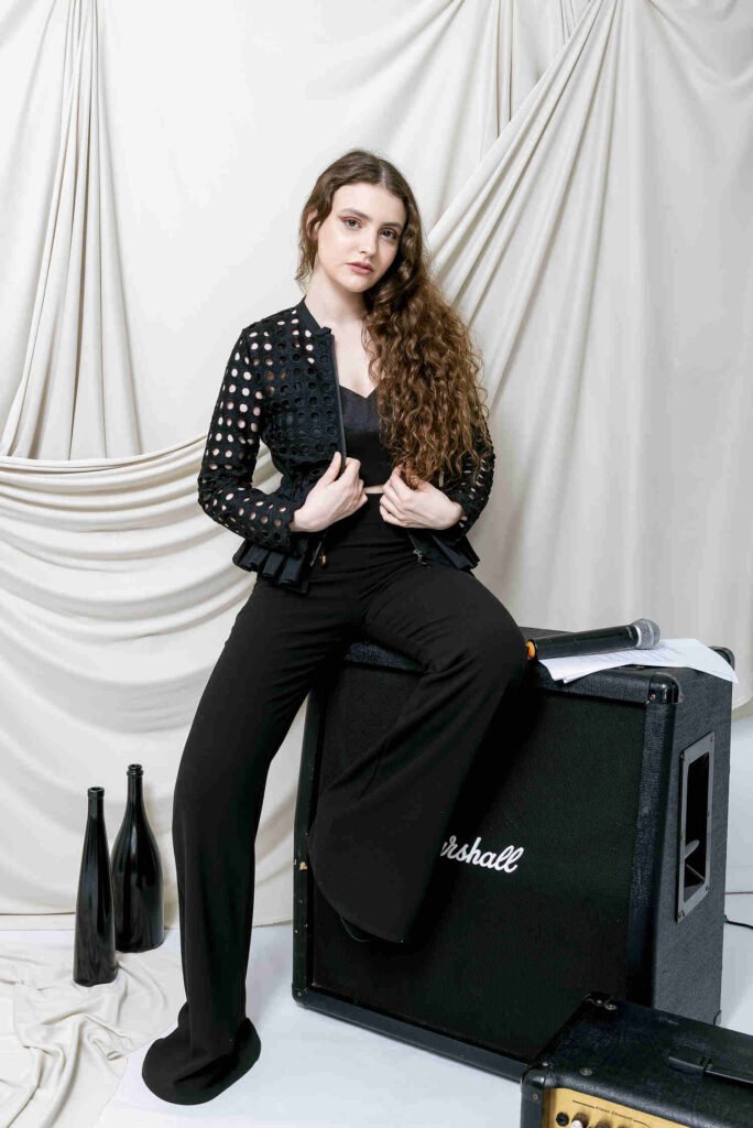 mora fitz en tapa plushmag