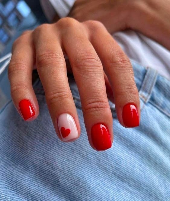 Diseño de uñas para San Valentin