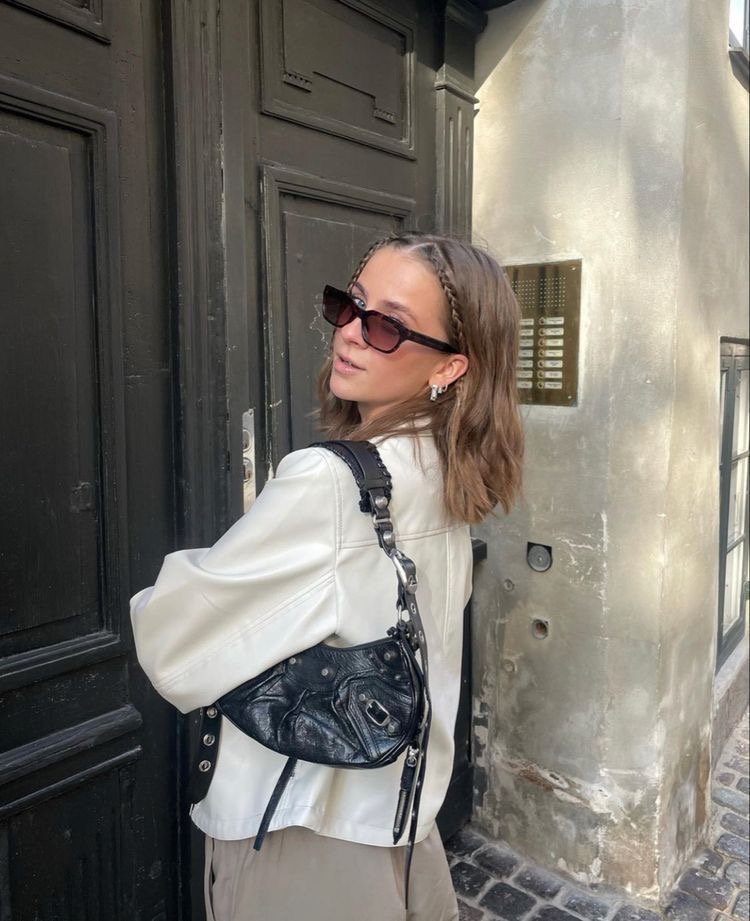 Le cagole balenciaga plushlag