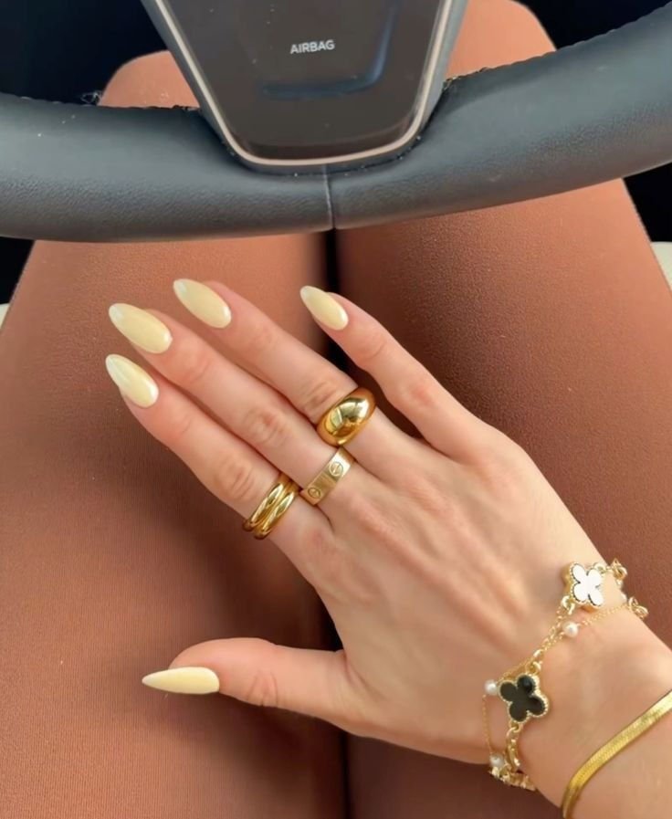 Butter yellow nails