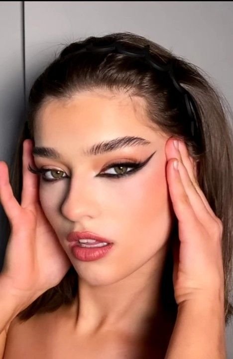 Smokey Feline Eyes