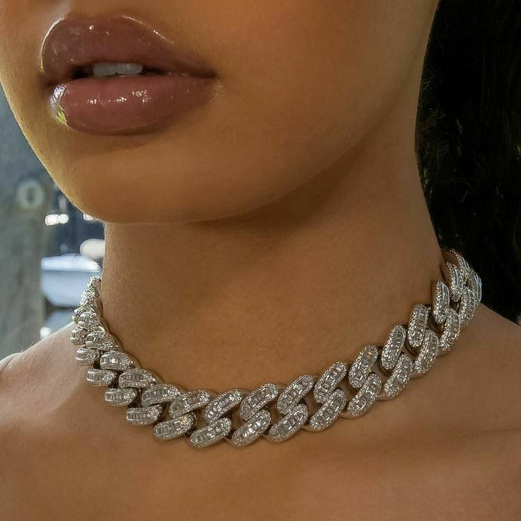 collares