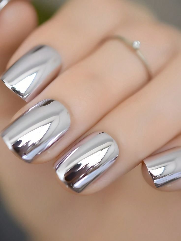Metalic nails