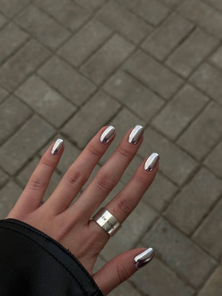 Metalic nails