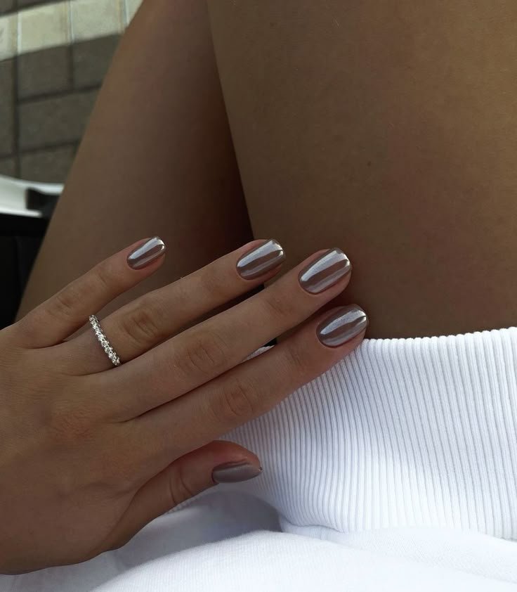 Metalic nails