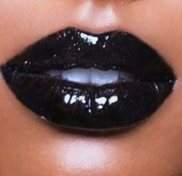 Labios negros