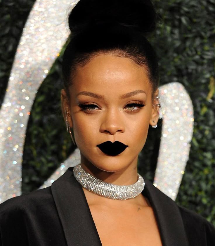 Labios negros