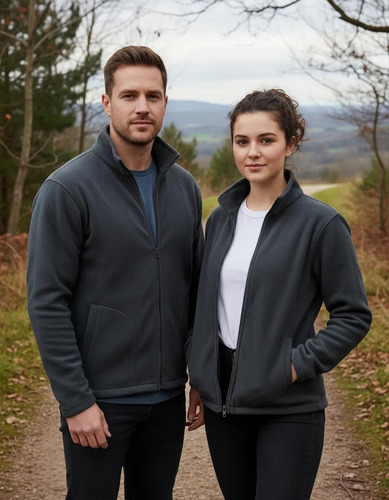 Ni blanco ni negro: el gris topo es el color tendencia del otoño 2026