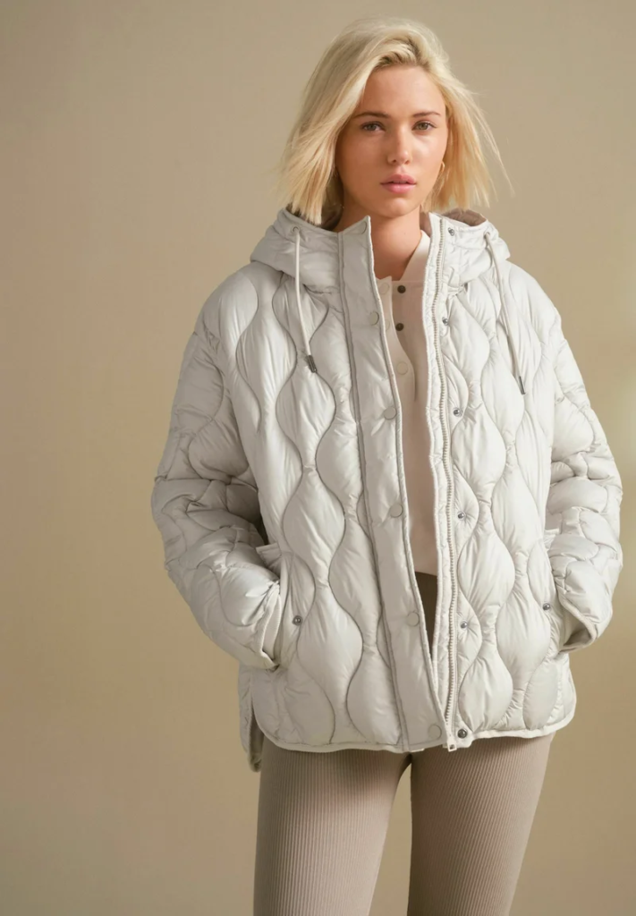Adiós camperas puffer: la chaqueta quilted es la nueva tendencia del 2026