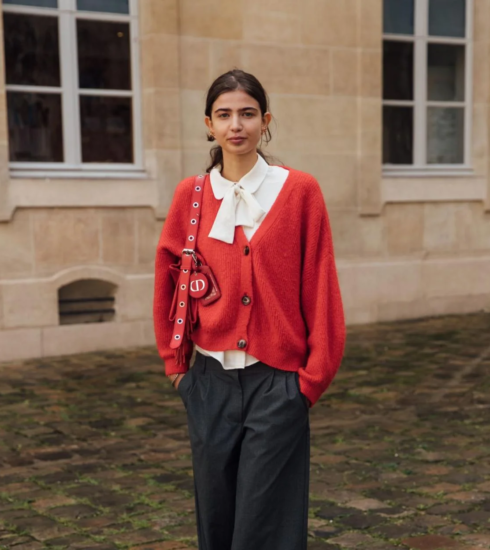 El cardigan es la prenda clave del otoño 2026: cómo usarlo y combinarlo