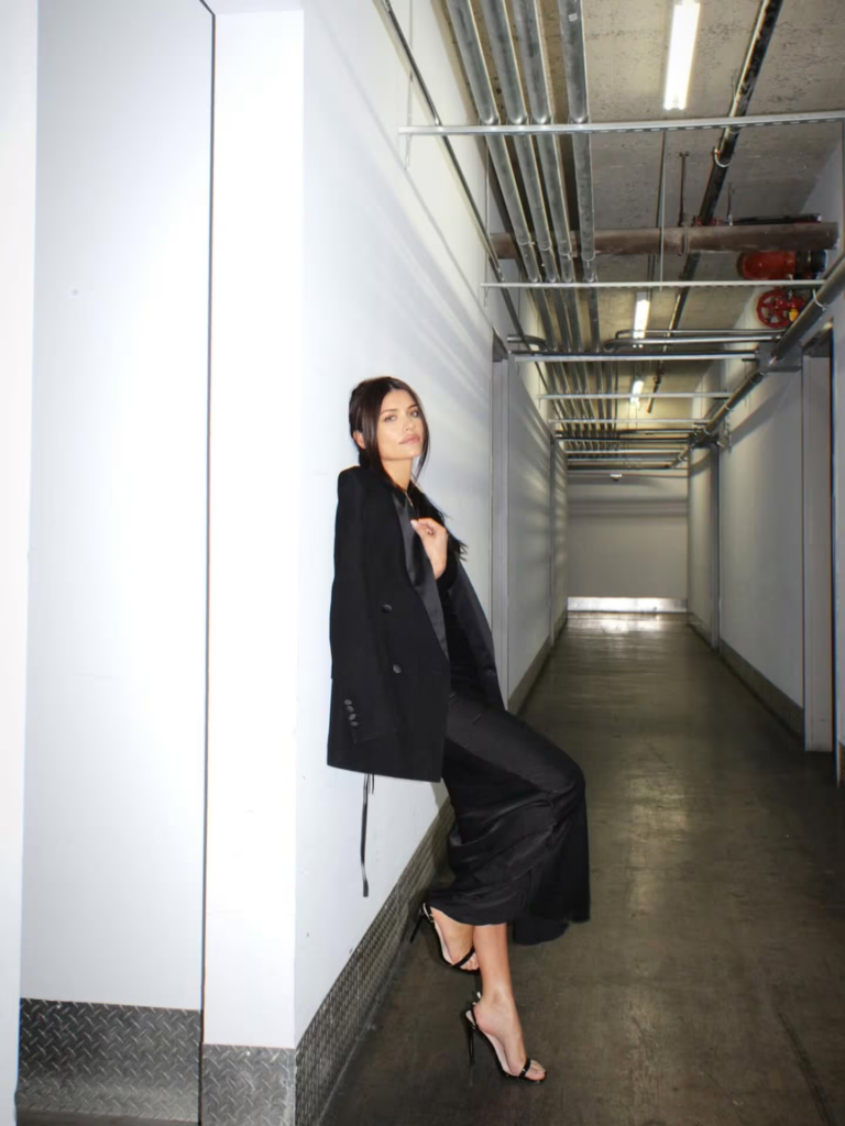 De alfombra roja a tendencia: los looks de Eva De Dominici que todos copian