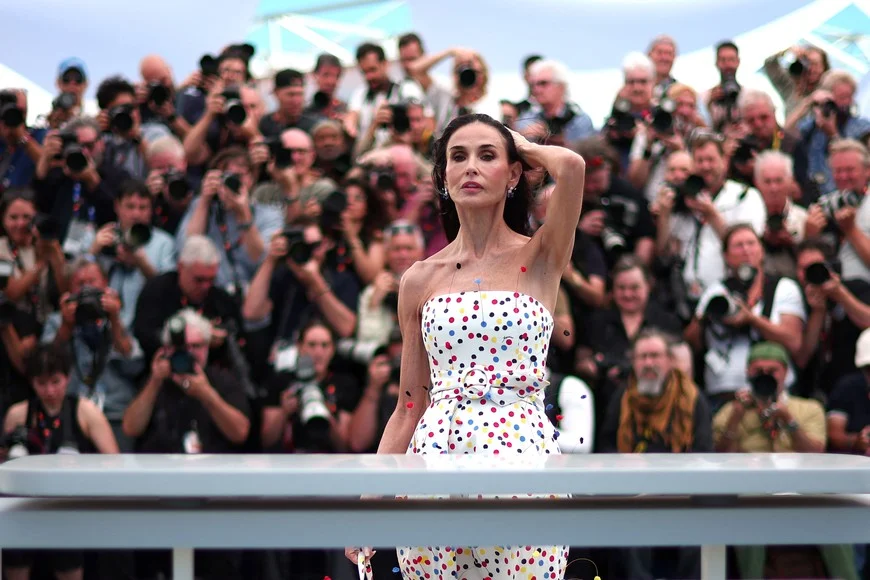 Cannes 2026 confirmó el regreso de los lunares a la moda internacional