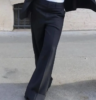 Los pantalones de sastrería relajada son la nueva obsesión de la moda 2026