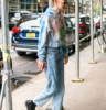 Qué son los Granny jeans, los vaqueros que dominarán la moda este 2026