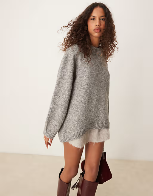 El sweater oversized vuelve con fuerza y será tendencia en invierno 2026