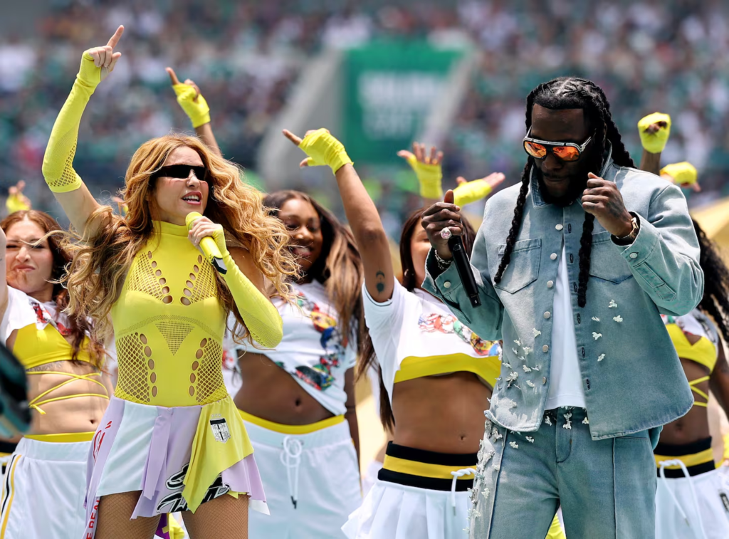 Shakira deslumbró en la apertura del Mundial 2026 con un look futurista en amarillo neón