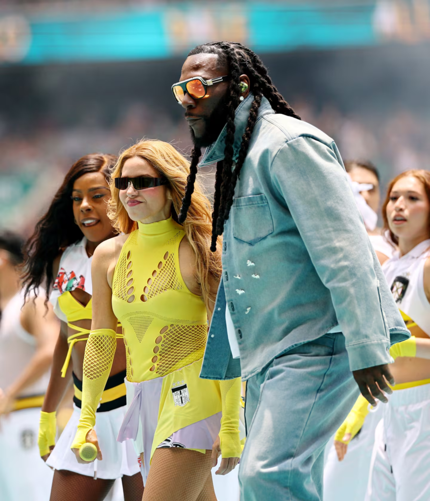 Shakira deslumbró en la apertura del Mundial 2026 con un look futurista en amarillo neón