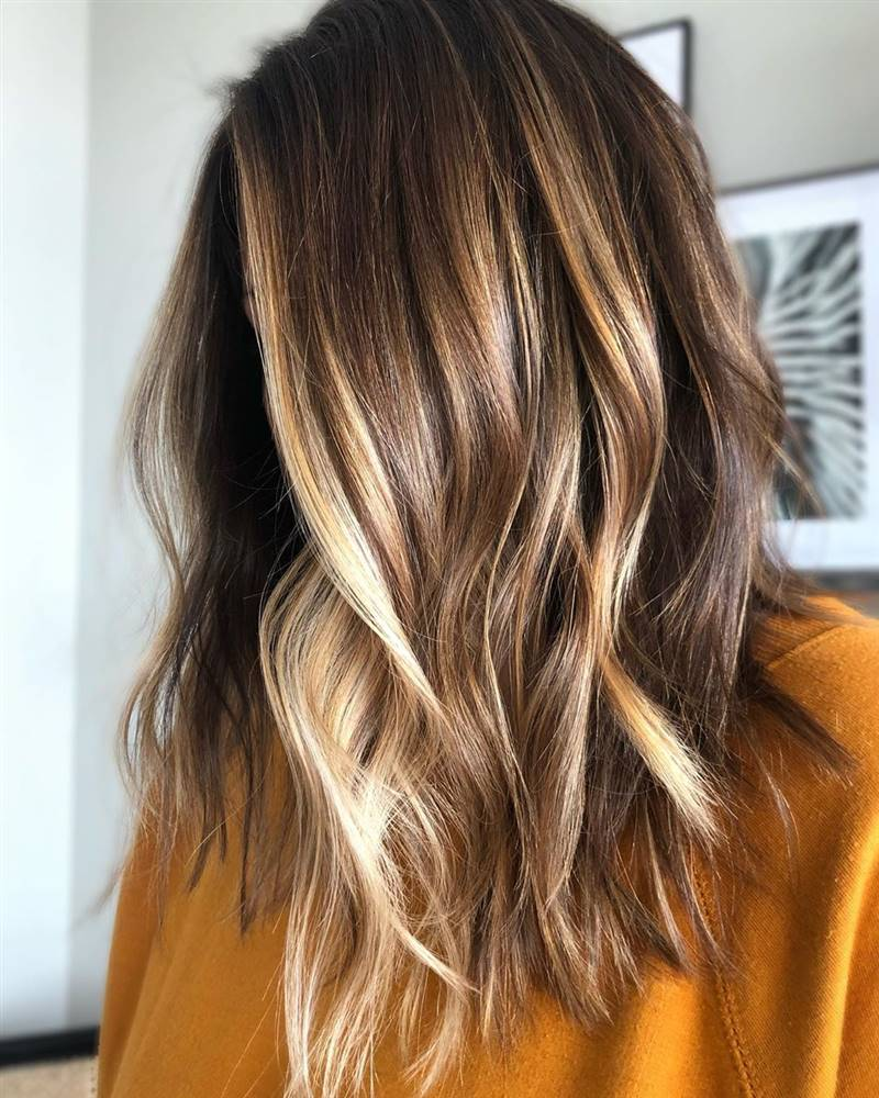Golden brunette: el color de pelo castaño cálido que será tendencia en 2026