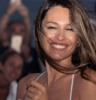 Pampita deslumbró en Inglaterra con un look elegante y atemporal que marca tendencia
