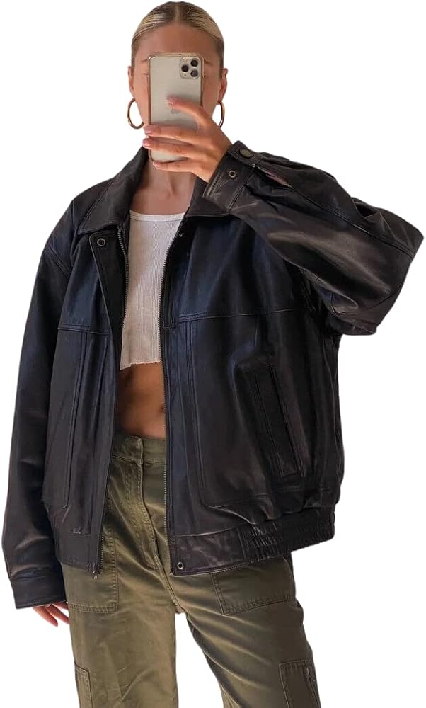 Camperas de cuero 2026: los modelos de los años 90 que vuelven a ser tendencia este invierno