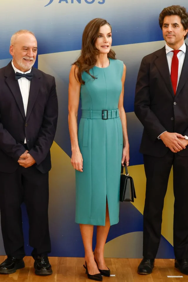 La reina Letizia recupera su vestido verde jade favorito y marca tendencia