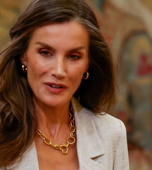 La reina Letizia recupera su vestido verde jade favorito y marca tendencia