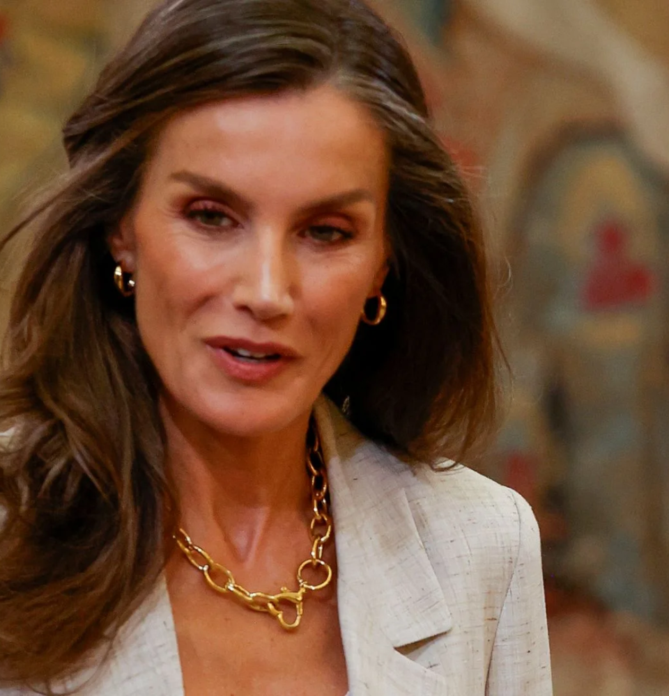 La reina Letizia recupera su vestido verde jade favorito y marca tendencia