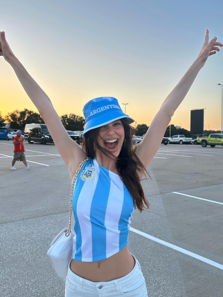 Camila Morrone confirmó que el sporty chic es la tendencia del Mundial 2026
