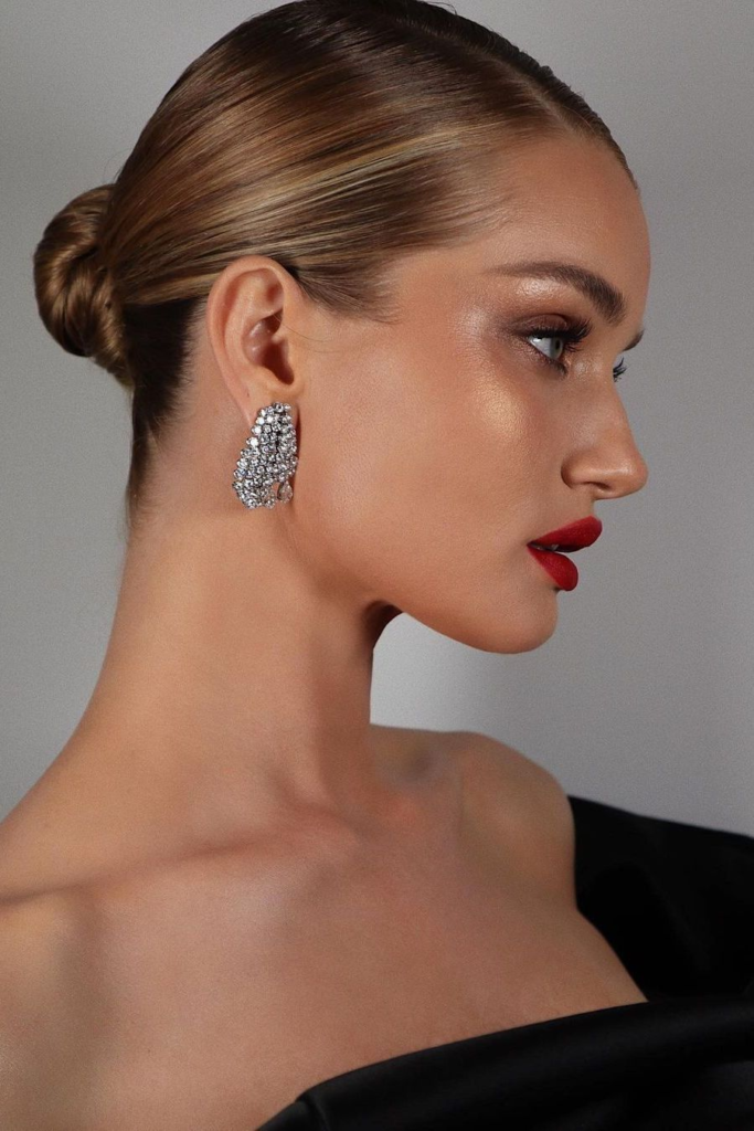 Sleek bun: el peinado que salva cualquier bad hair day y es tendencia en 2026