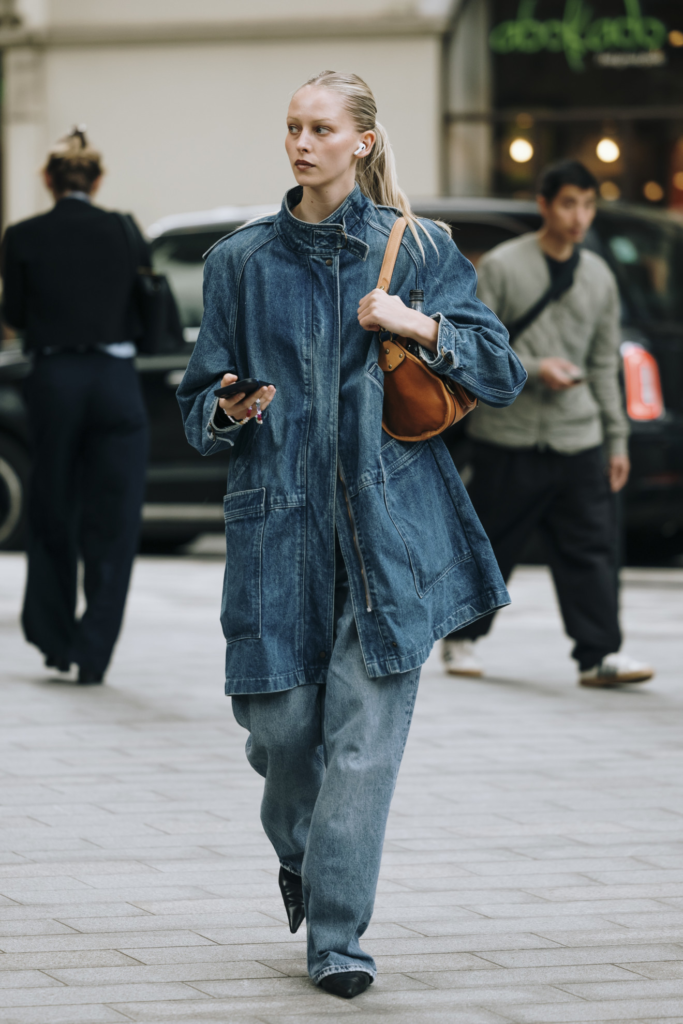 El denim total look vuelve con fuerza: cómo llevar la tendencia vaquera del verano 2026