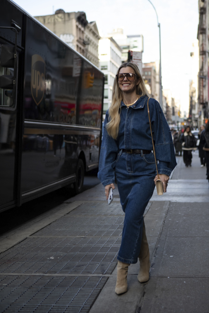 El denim total look vuelve con fuerza: cómo llevar la tendencia vaquera del verano 2026