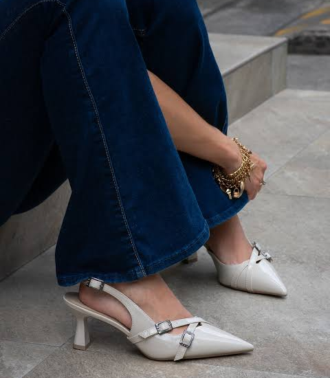 Las zapatillas informales pasaron de moda: los zapatos de los 2000 vuelven a ser furor en 2026