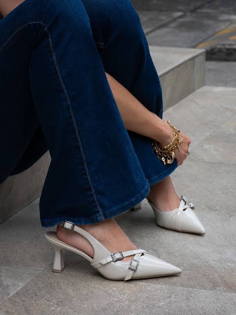 Las zapatillas informales pasaron de moda: los zapatos de los 2000 vuelven a ser furor en 2026