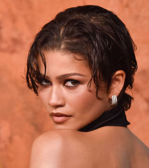 Zendaya impactó con vestidos de Louis Vuitton y Matières Fécales en la premiere de La Odisea