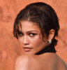 Zendaya impactó con vestidos de Louis Vuitton y Matières Fécales en la premiere de La Odisea