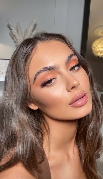 Maquillaje glow 2026: la técnica que deja la piel fresca y luminosa