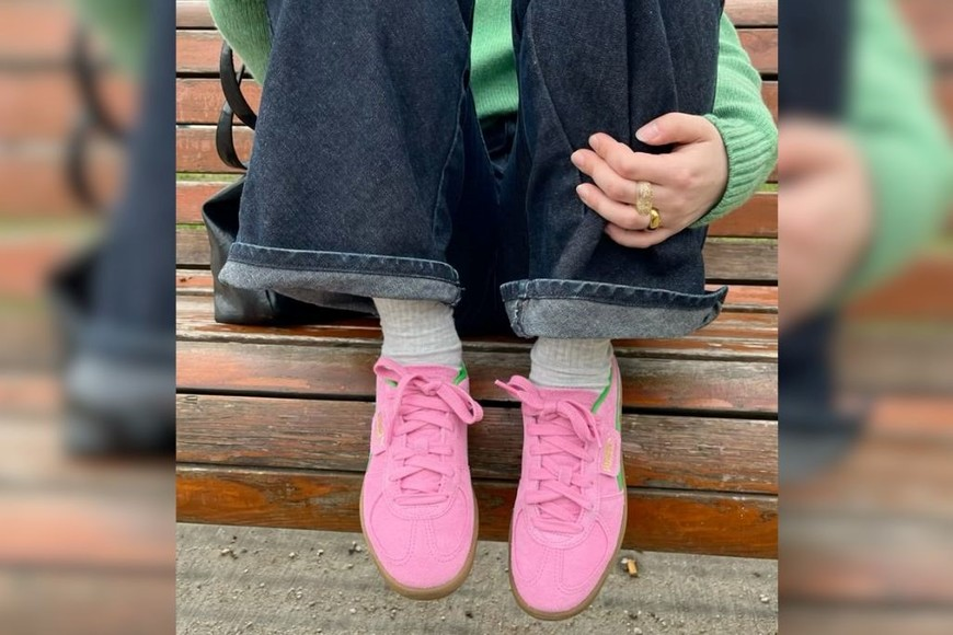 Las zapatillas rosa bebé son tendencia: el color que conquista la moda este 2026