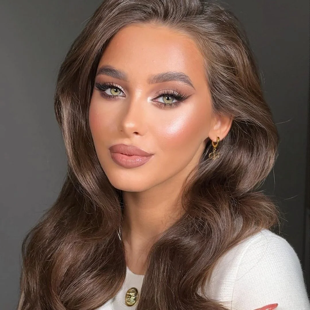 Qué es el Satin Skin Makeup, la tendencia beauty que deja una piel luminosa y natural