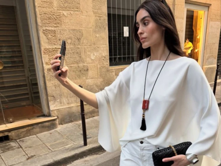 Collar largo: el accesorio que será tendencia en la primavera-verano 2027 y transformará cualquier look