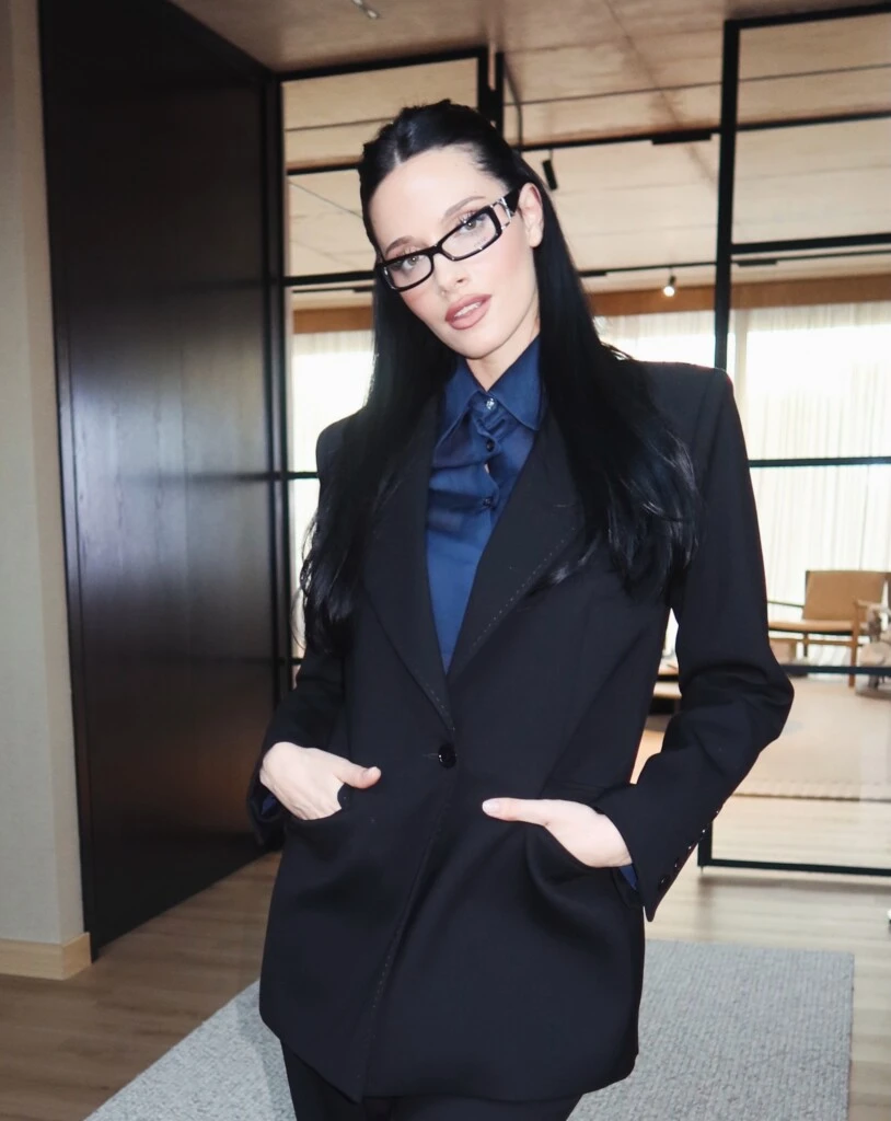Oriana Sabatini confirmó el traje negro que nunca pasa de moda y será tendencia en 2027