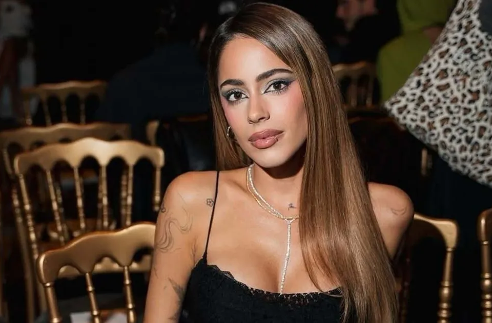 Tini Stoessel deslumbró en Miami con un look sporty chic y un bolso de lujo
