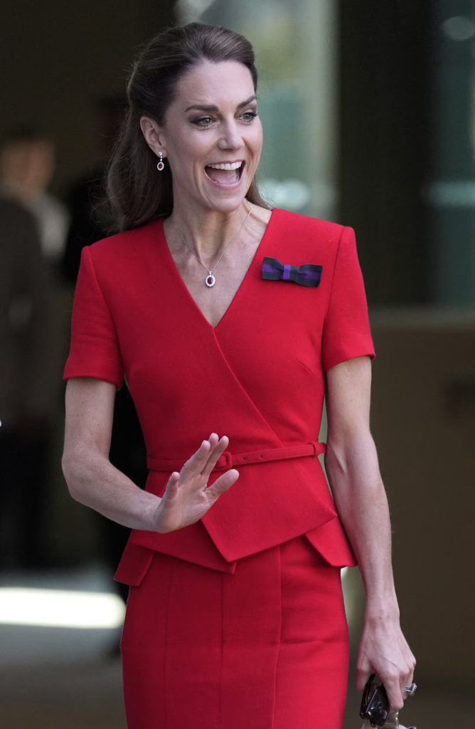 Kate Middleton deslumbró en Wimbledon con dos vestidos midi que marcaron tendencia